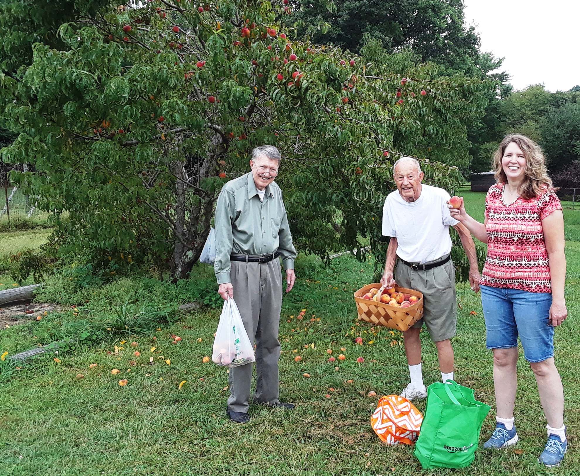 Fruit trade - peaches or tomatoes - everybody wins
